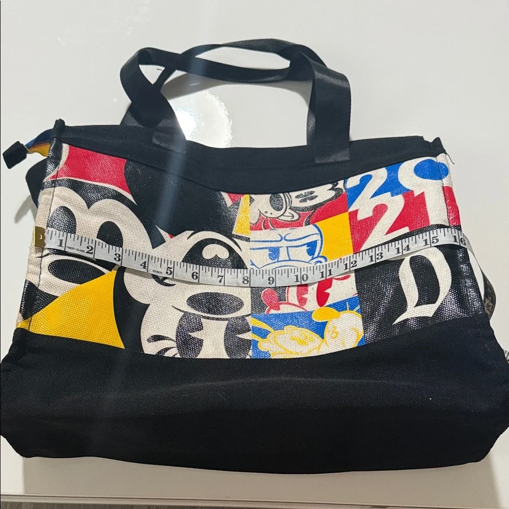 Disney Parks 2021 Mickey Mouse Tote Bag w Minnie Donald Pluto & Goofy